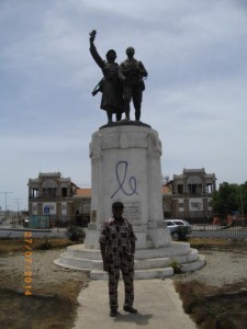 Monument en souvenir du tirailleur sénégalais (2)